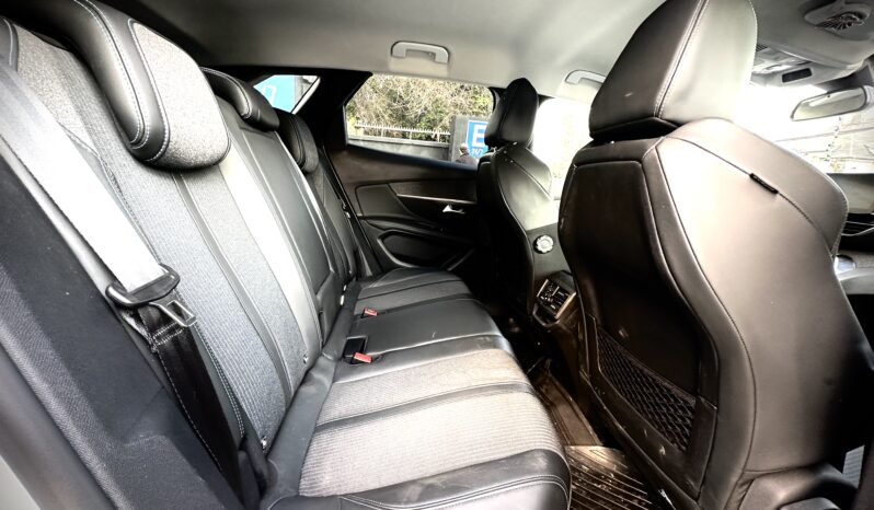 Peugeot 3008 2021 lleno