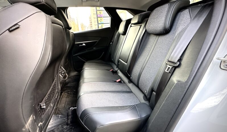 Peugeot 3008 2021 lleno