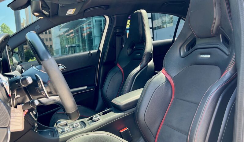 Mercedes Benz A45 AMG 2018 lleno