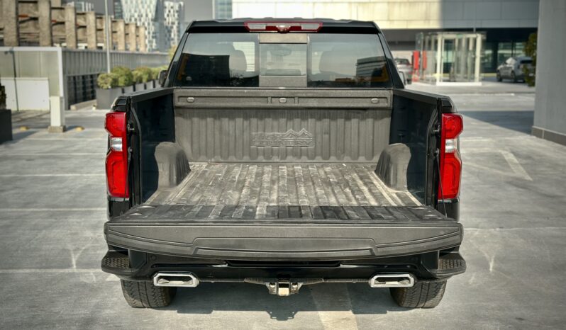 Chevrolet Silverado High Country 2023 lleno
